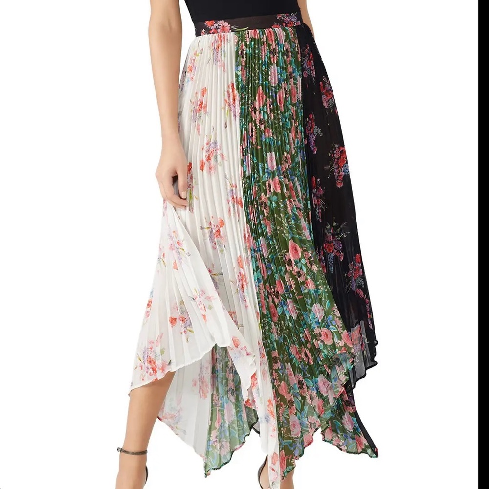 AMUR Tri-Color Floral Patchwork “Mica” Pleated Skirt 6